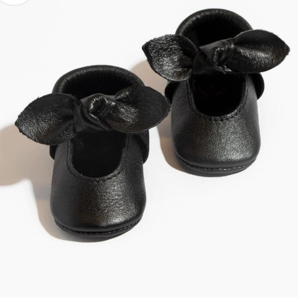 Freshly Picked Ebony Knotted Baby Shoe